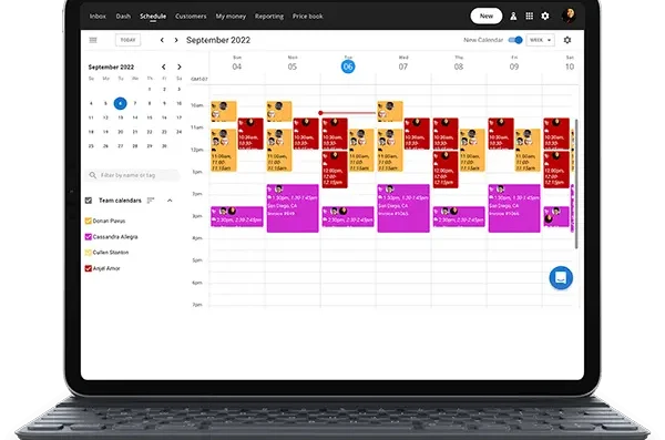 industries-hvac-software-scheduling-calendar-laptop-mockup-01-aspect-ratio-1200-794